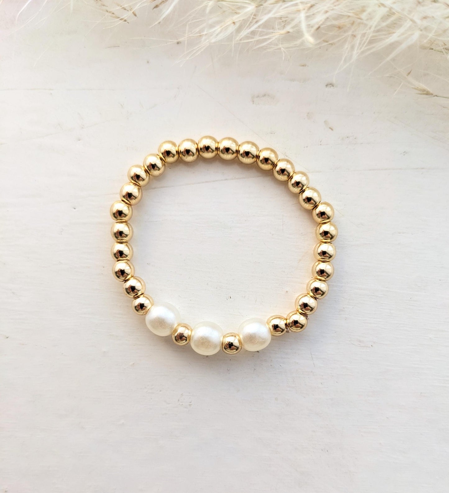 Children's bracelet - gold and pearls